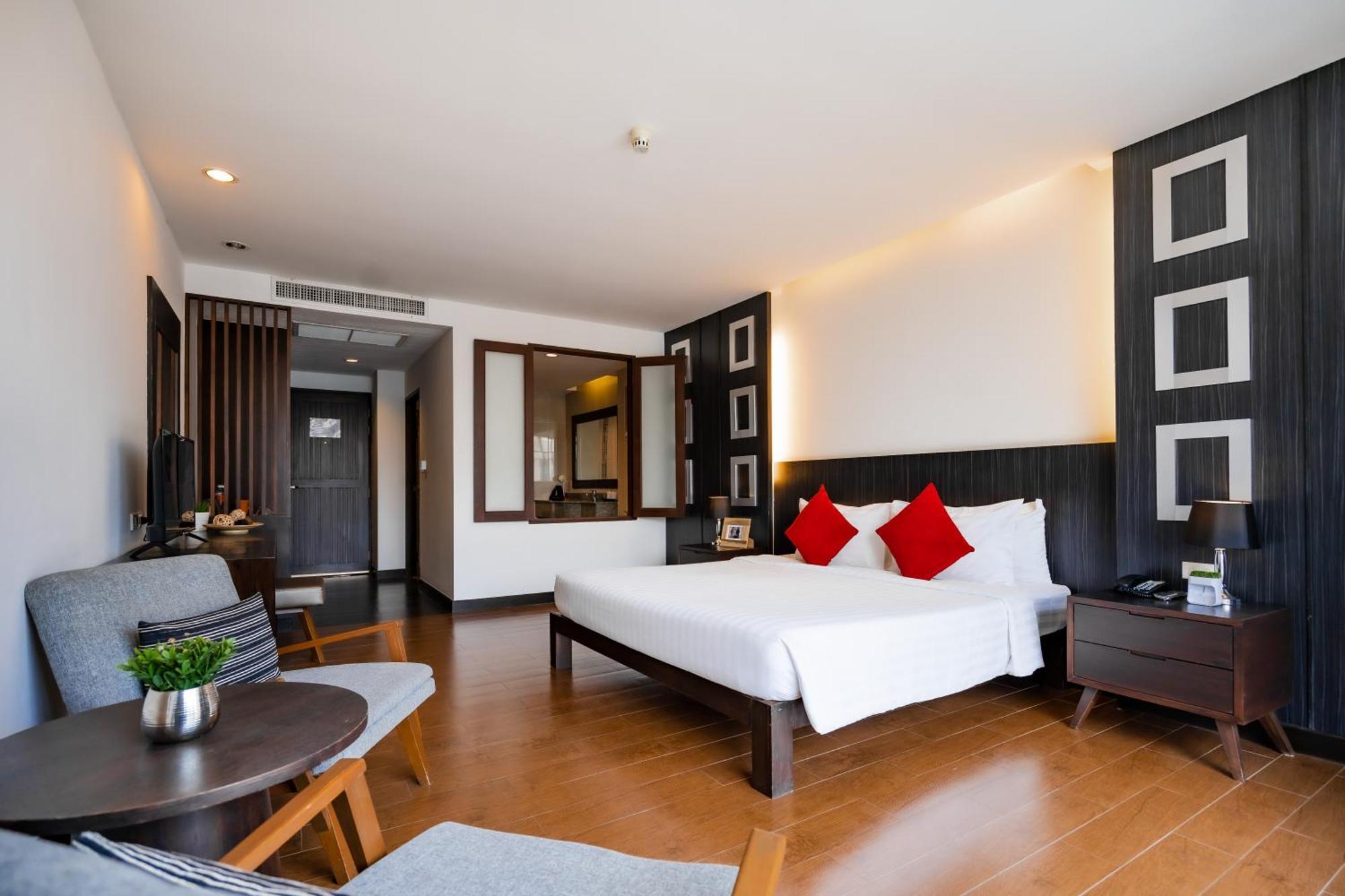 Hotel J Pattaja Kültér fotó