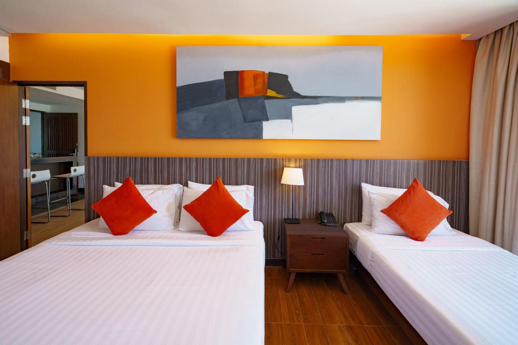 Hotel J Pattaja Kültér fotó