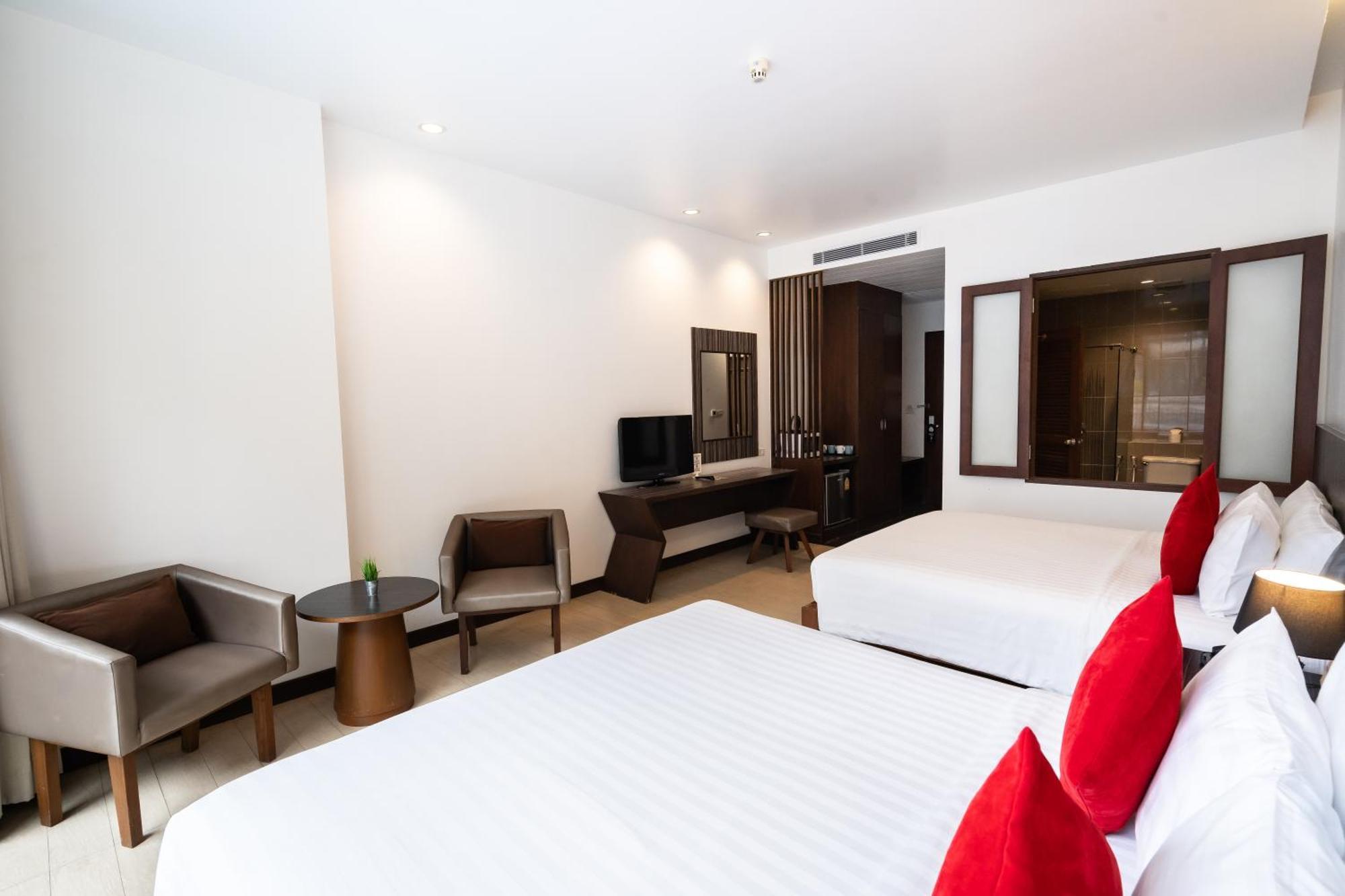 Hotel J Pattaja Kültér fotó